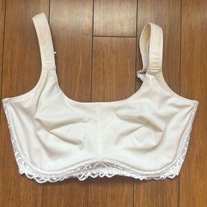 Paramour Elegant White Lace Bra. Size 36H. New no tags.